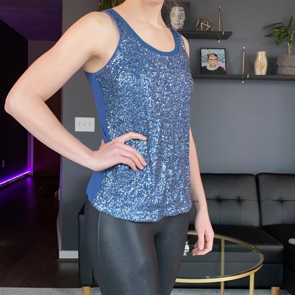 Express Sequin Tank Top - Picture 3 of 5